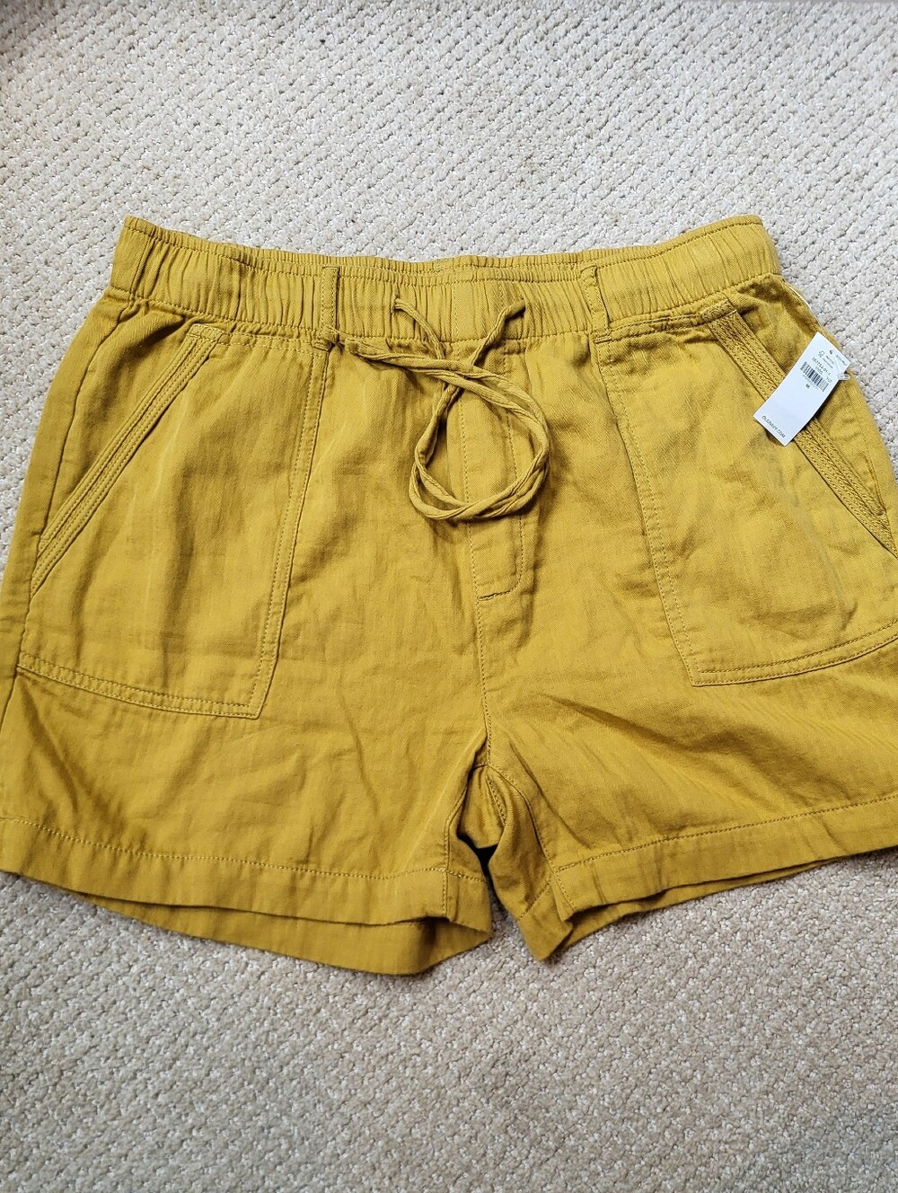 NWT Old Navy Mustard Yellow Shorts, Size M